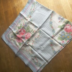 New in bag vintage Avon floral bouquet pastel roses pink and blue square scarf